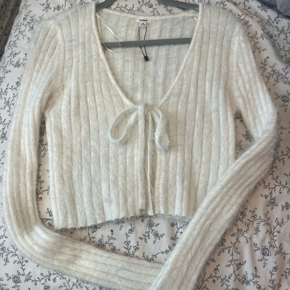 Garage tie front sweater never worn!!